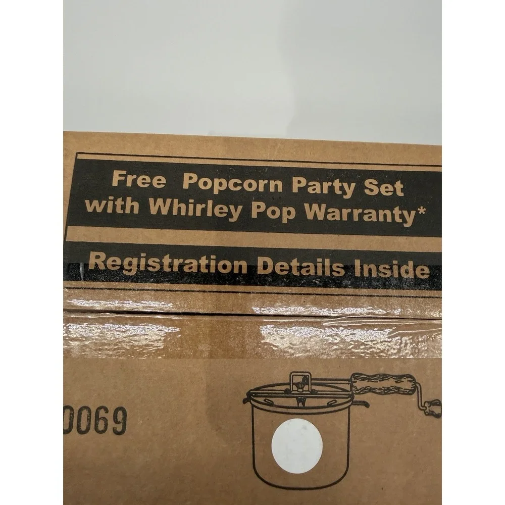 Whirley Pop Stovetop Popcorn Popper 2.5 qt Aluminum Silver w/ Lid New In Box